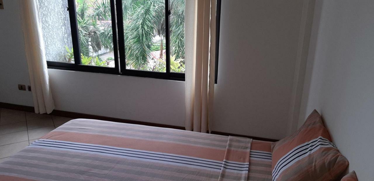 Las Palmeras Apartment Santa Cruz de La Sierra Ngoại thất bức ảnh